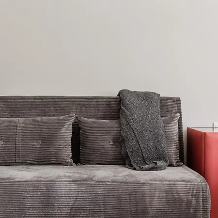 Flat In The Quiet Centre, Sleeps 6 *